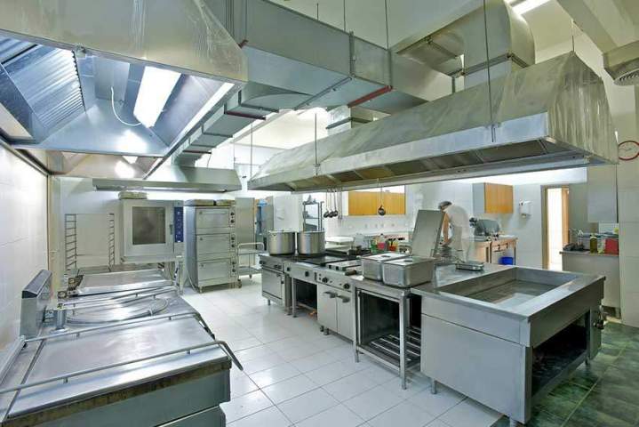 Efficient, Custom-Built Ducted Range Hood Systems – Manufactured & Installed by Experts !